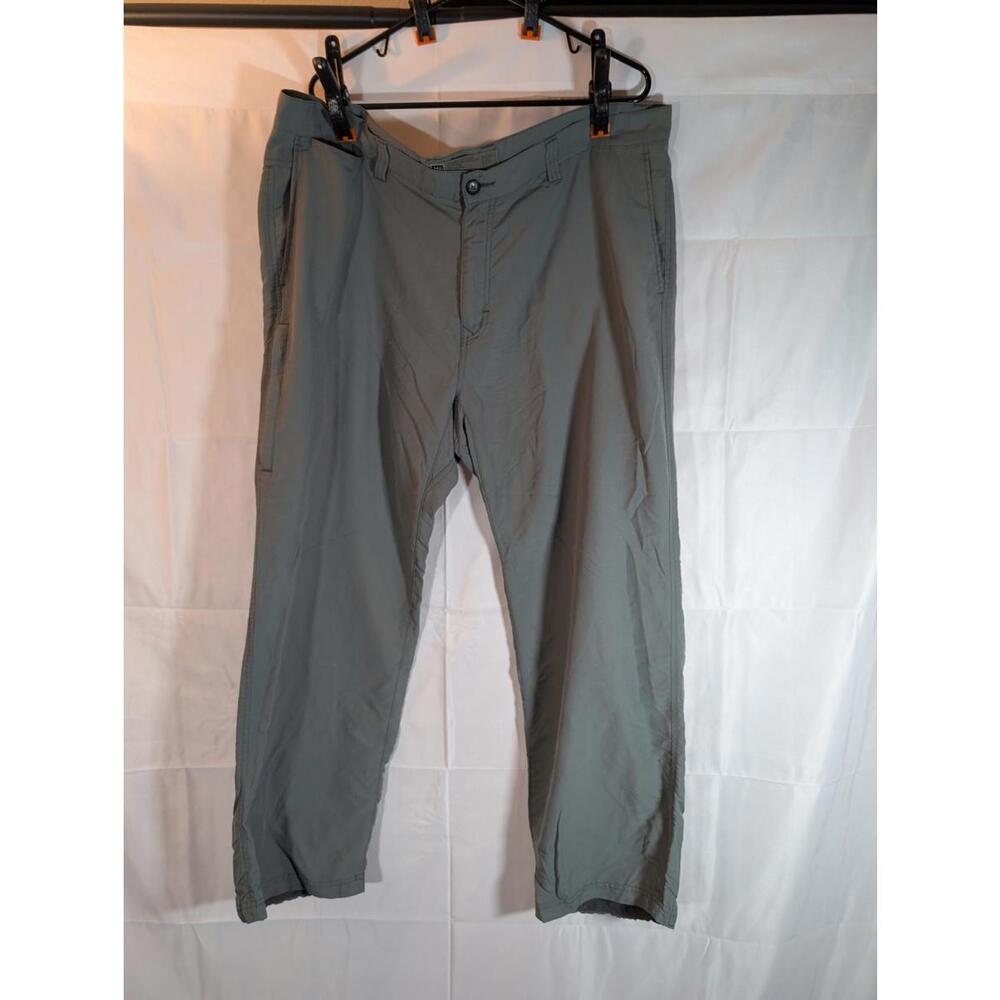 REI Gray Lightweight Cargo Pants Men's Size 42W 30L